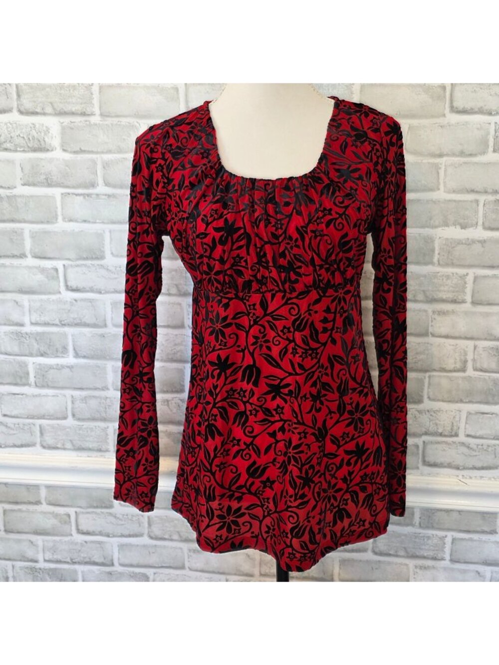 Sundance Red Black Floral Velvet Burnout Mesh Top M Whimsigoth Goth Coquette